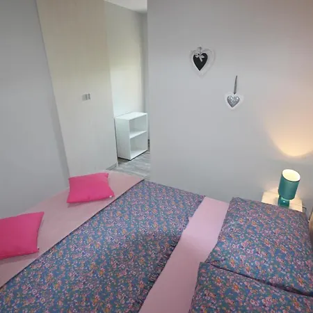 Groundfloor Rustica With 2 Bedrooms Apartman Ljubac (Zadar)