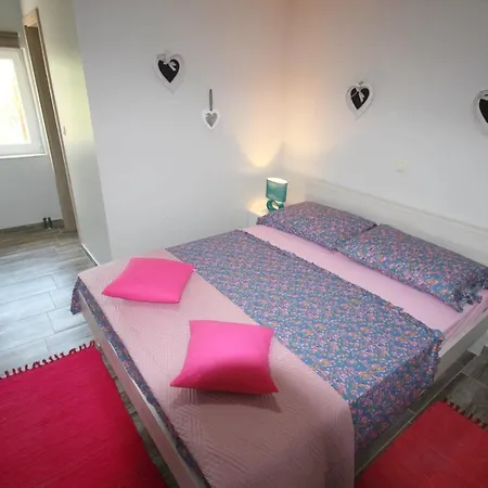 아파트 Groundfloor Rustica With 2 Bedrooms *